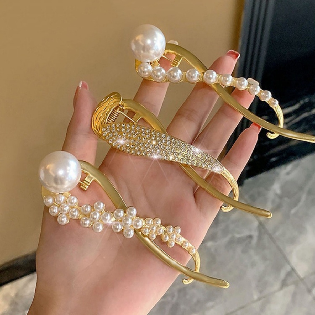 Elegant Glitter Pearl Hair Cli - Korean Lifestyle & Kids Boutique Photos review and price